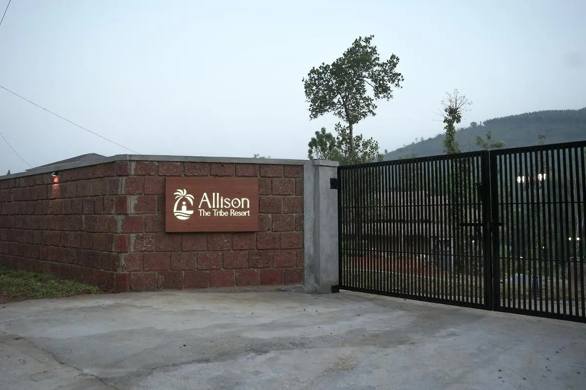 Allison The Tribe Resort مانانثافادي 0*,